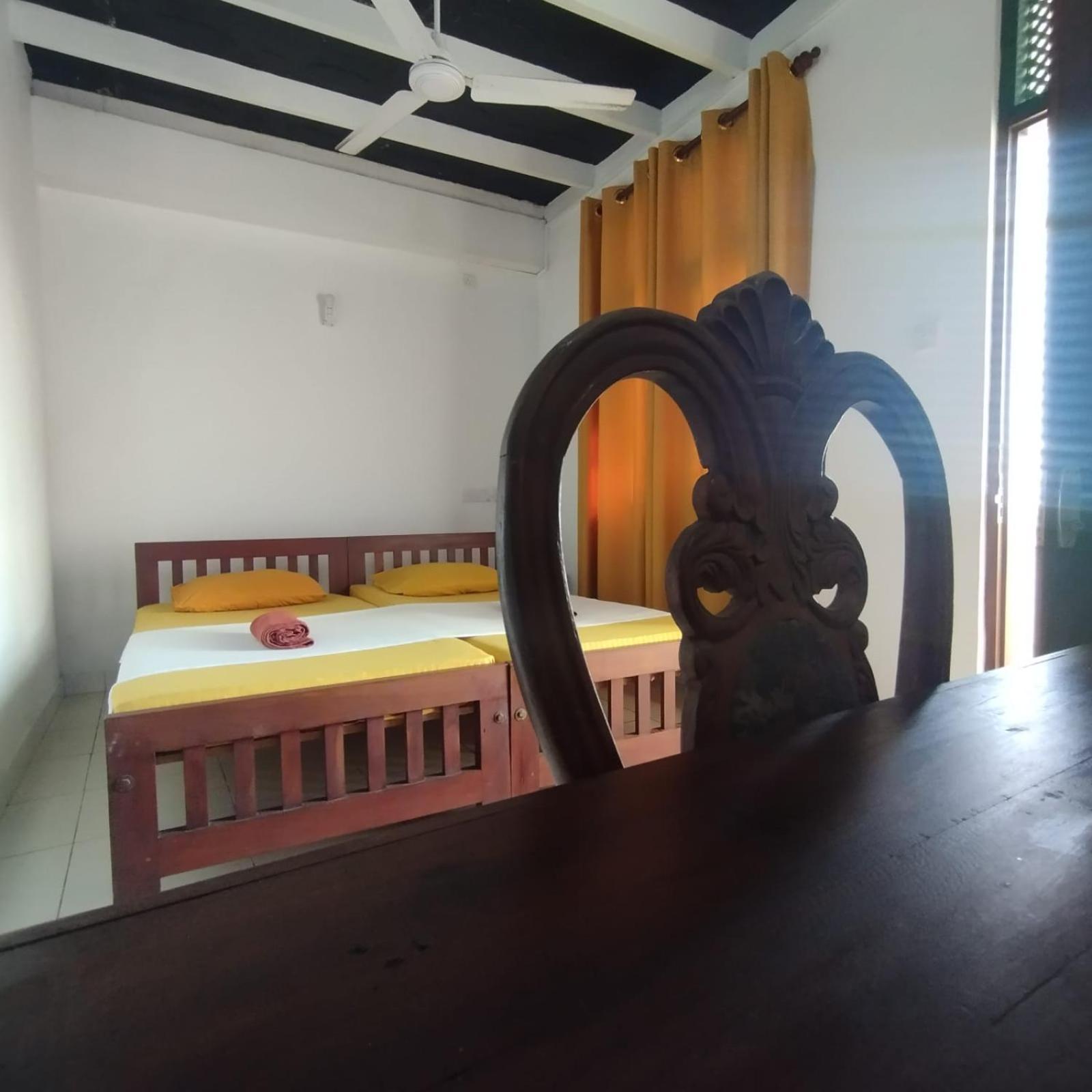 Glance Beach Ahangama Room photo
